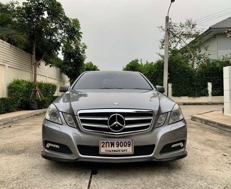 Mercedes-Benz E-Class W212 E250 ปี 2010 สีเทา