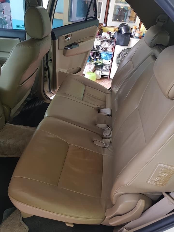 Toyota Fortuner ไมเนอร์เชนจ์ 1 ปี 2010 สีขาว (รูปที่ 4)