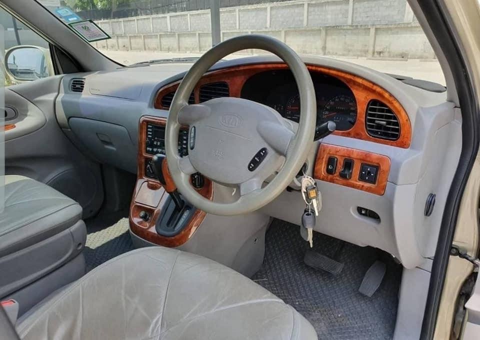 Kia Carnival ปี 2004 สีทอง (รูปที่ 5)