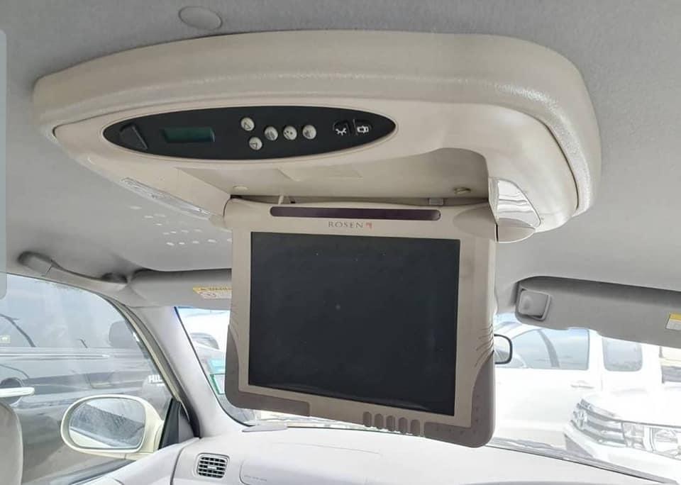 Kia Carnival ปี 2004 สีทอง (รูปที่ 12)