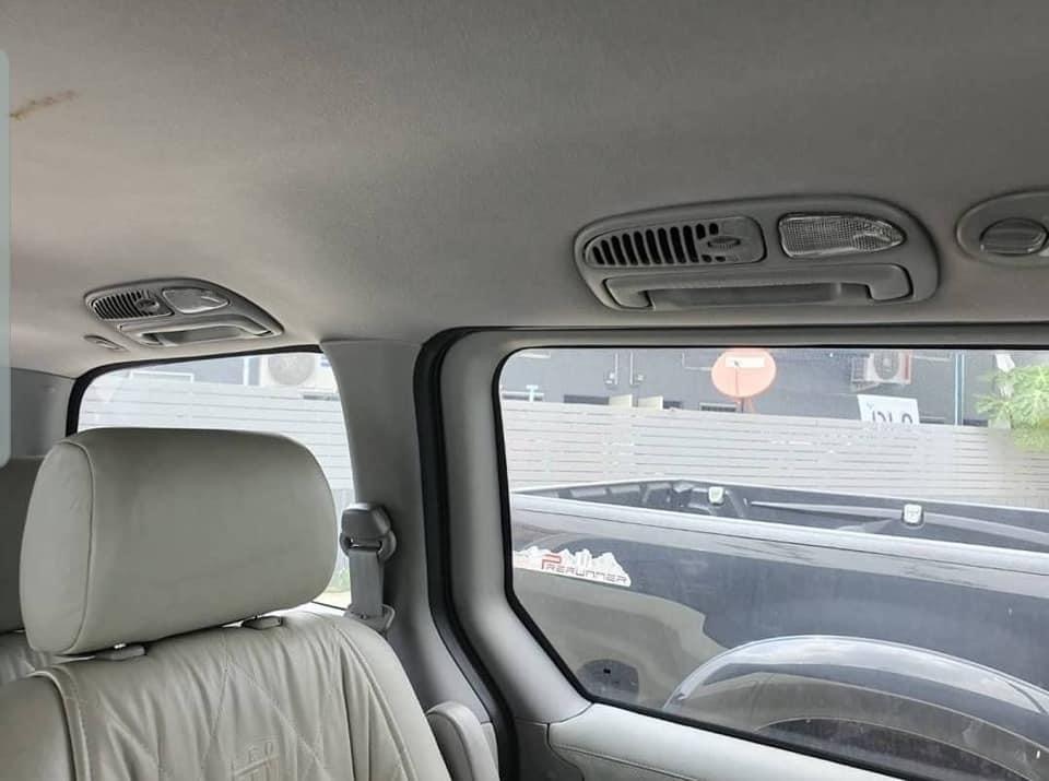 Kia Carnival ปี 2004 สีทอง (รูปที่ 13)