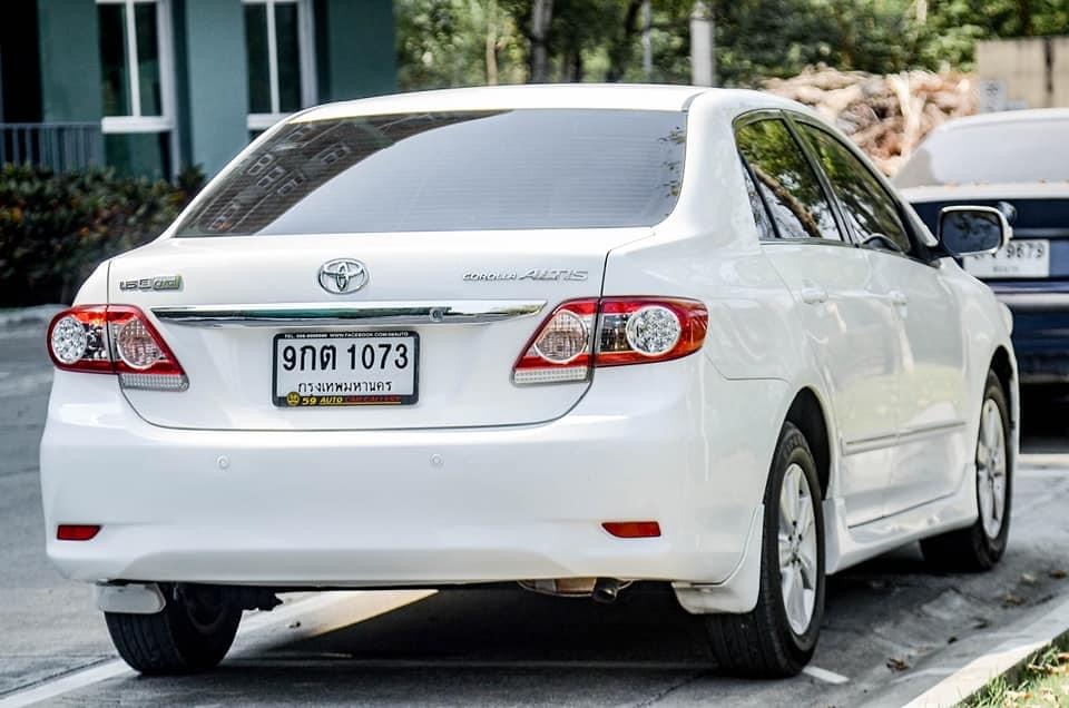 Toyota Corolla Altis ปี 2011 สีขาว (รูปที่ 2)
