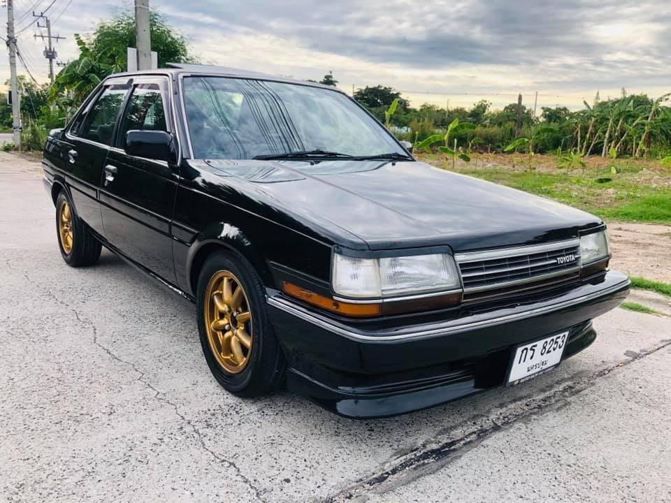 Toyota Corona ปี 1988 สีดำ