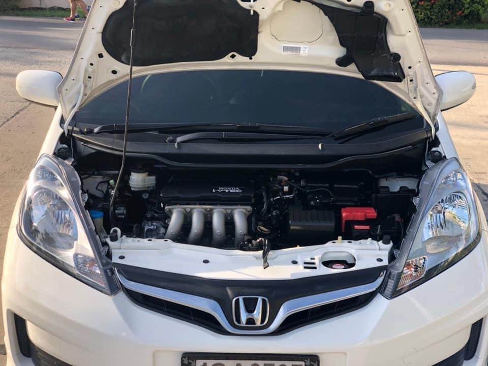 Honda Jazz GE ปี 2012 สีขาว (รูปที่ 15)