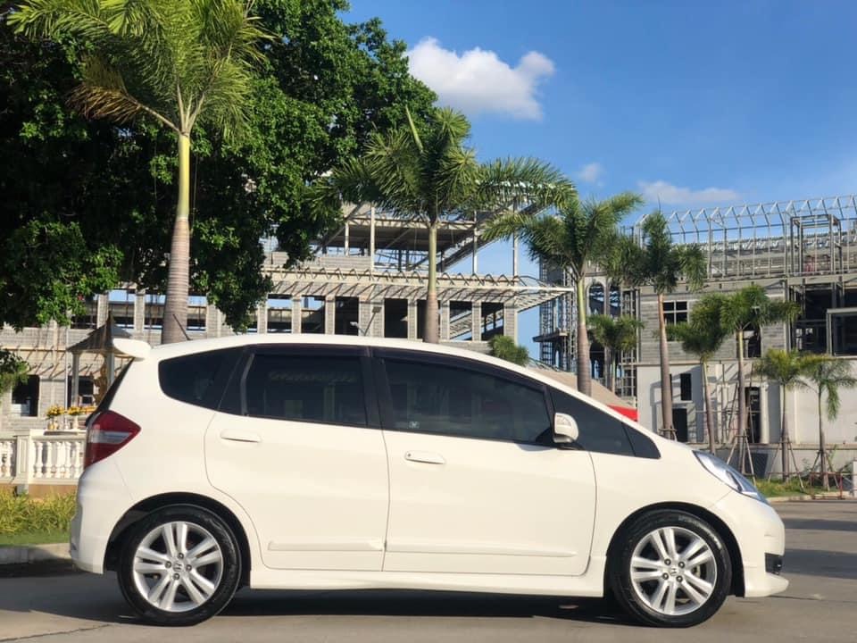 Honda Jazz GE ปี 2012 สีขาว (รูปที่ 10)
