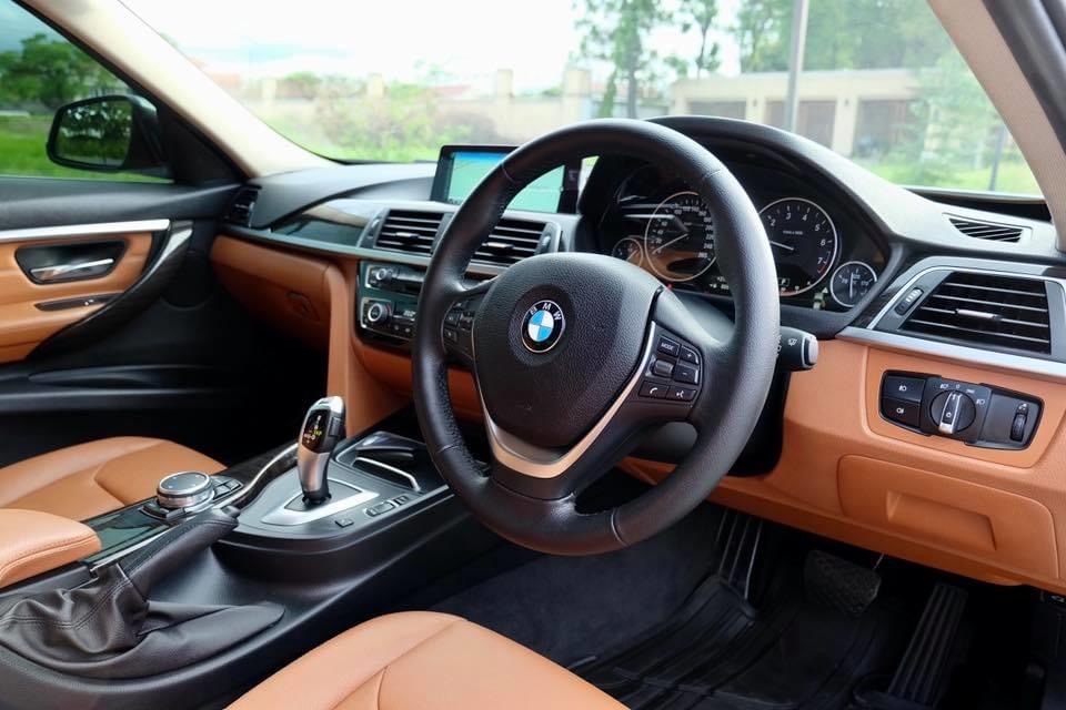 BMW F30 320I Luxury LCI Minorchange