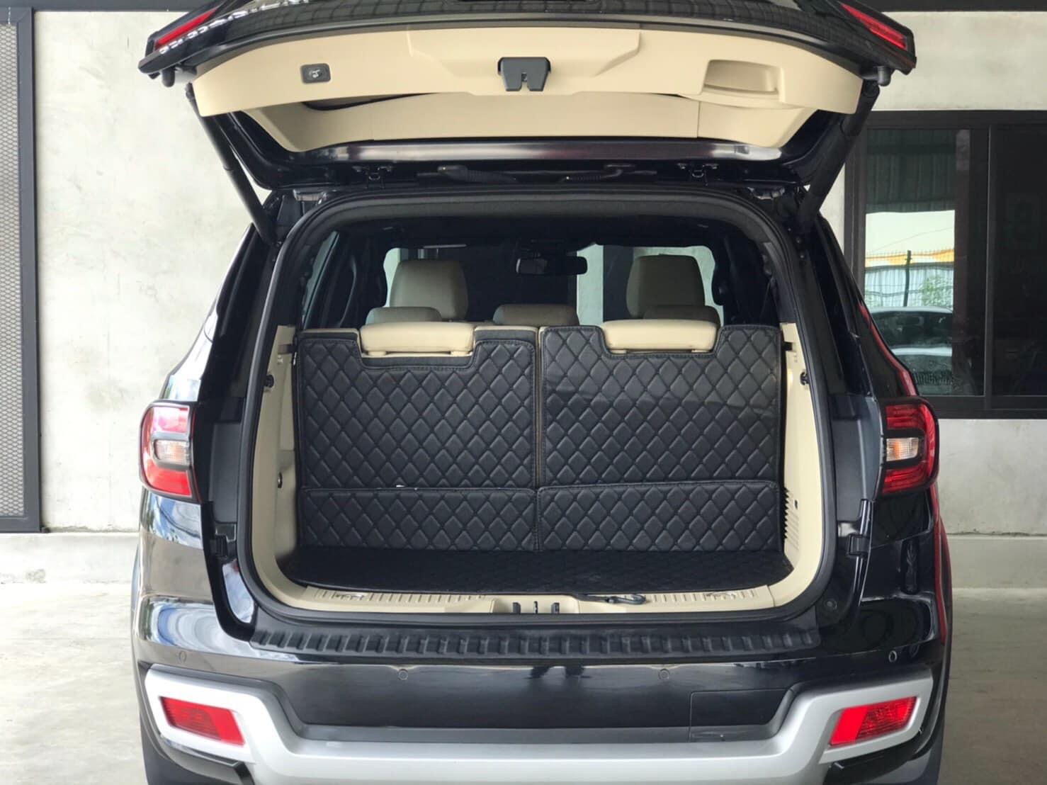 Ford Everest ปี 2018 สีดำ (รูปที่ 5)
