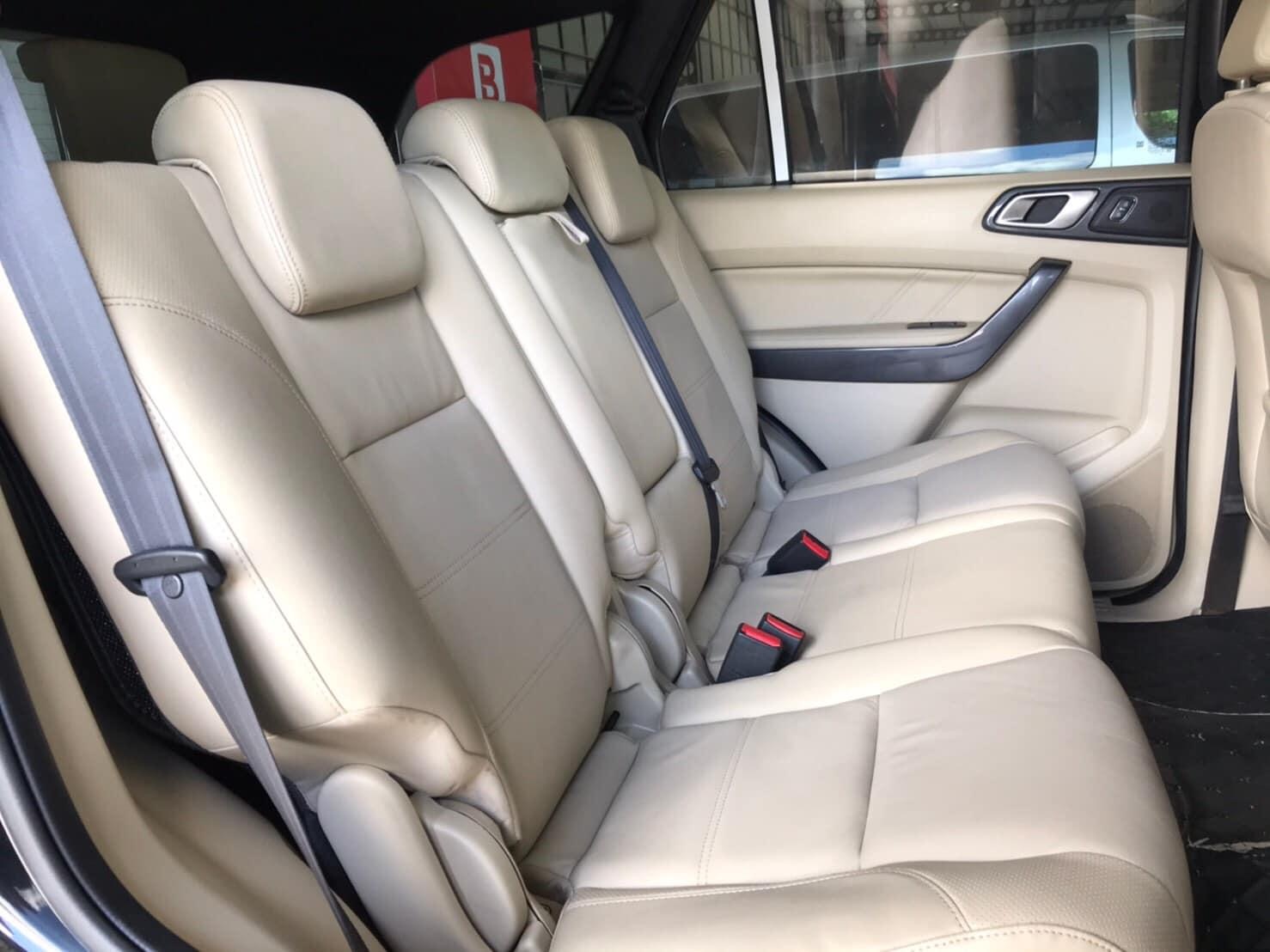 Ford Everest ปี 2018 สีดำ (รูปที่ 11)