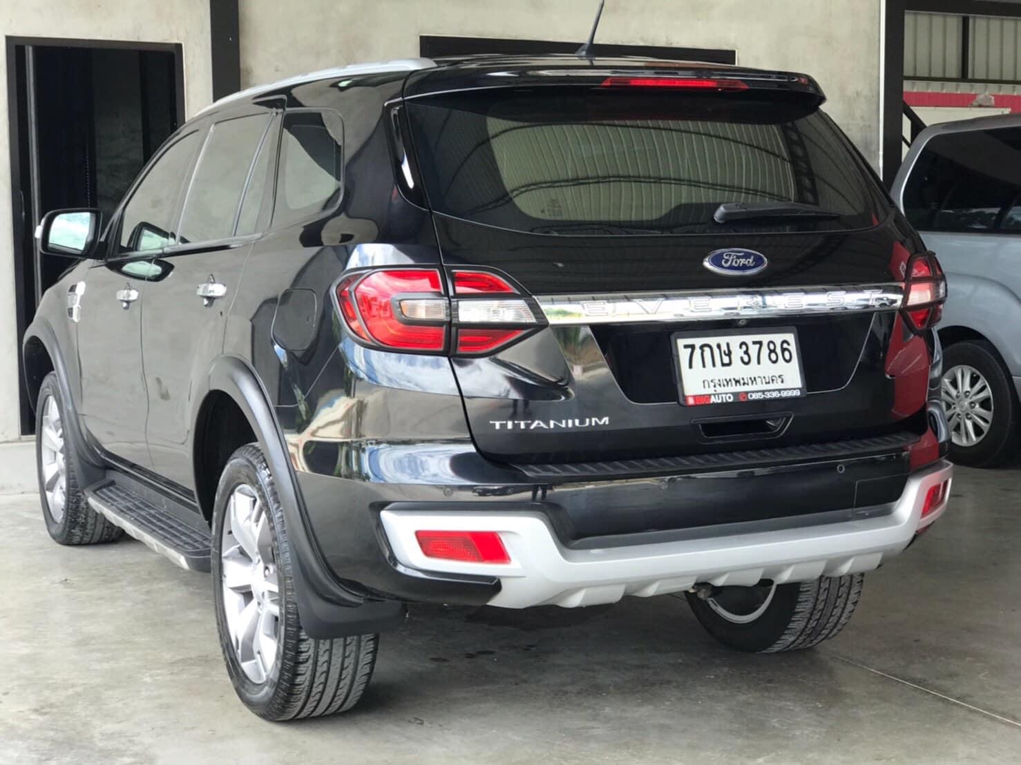 Ford Everest ปี 2018 สีดำ (รูปที่ 3)