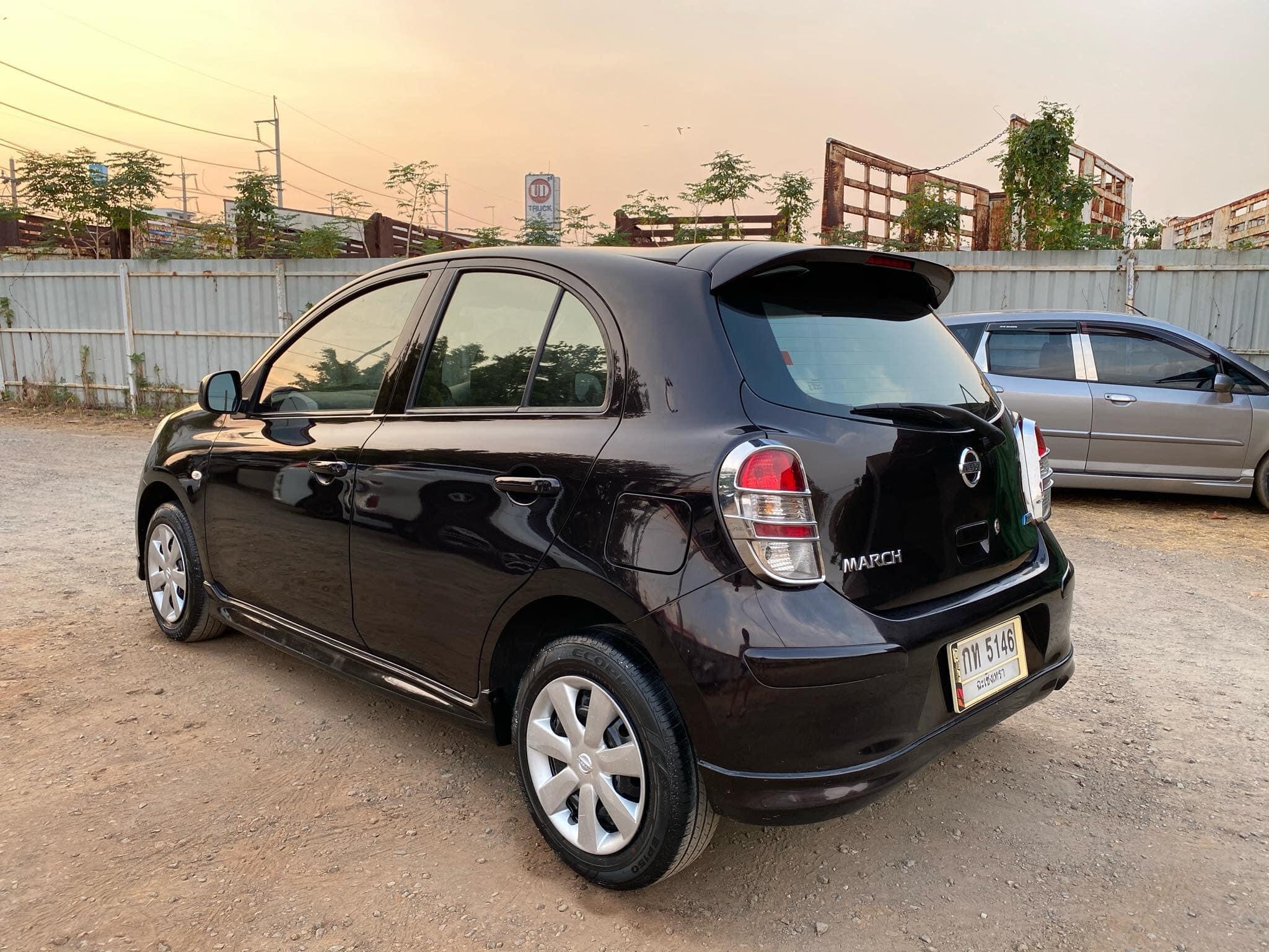 Nissan March ปี 2012 สีดำ (รูปที่ 4)