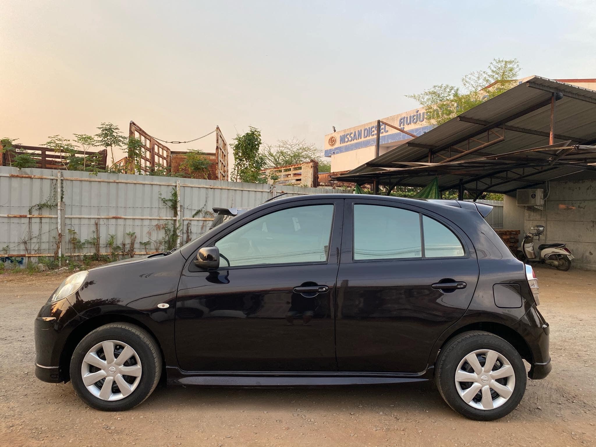 Nissan March ปี 2012 สีดำ (รูปที่ 8)