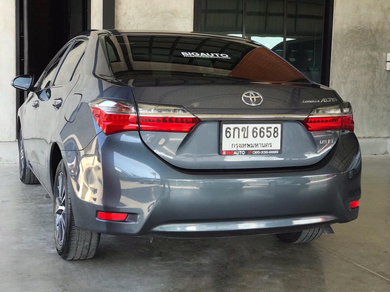 Toyota Corolla Altis ไมเนอร์เชนจ์ ปี 2017 สีเทา (รูปที่ 3)