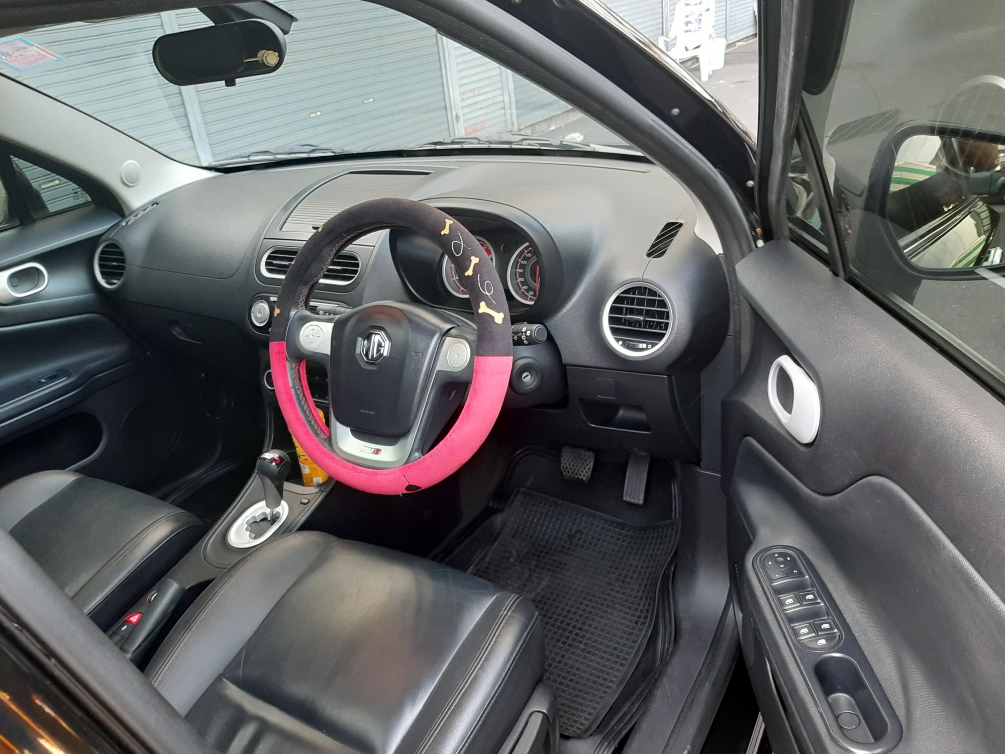 MG3 ปี 2015 สีดำ (รูปที่ 2)