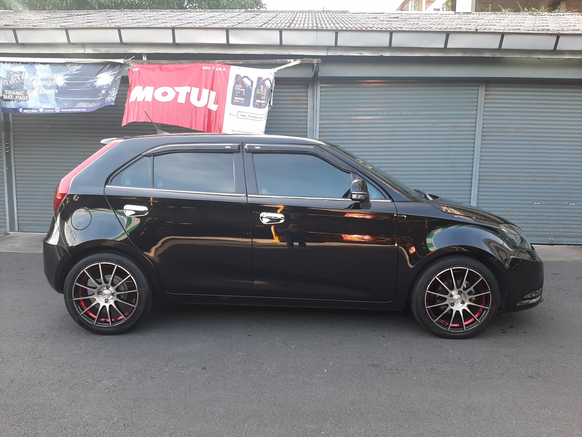 MG3 ปี 2015 สีดำ (รูปที่ 8)