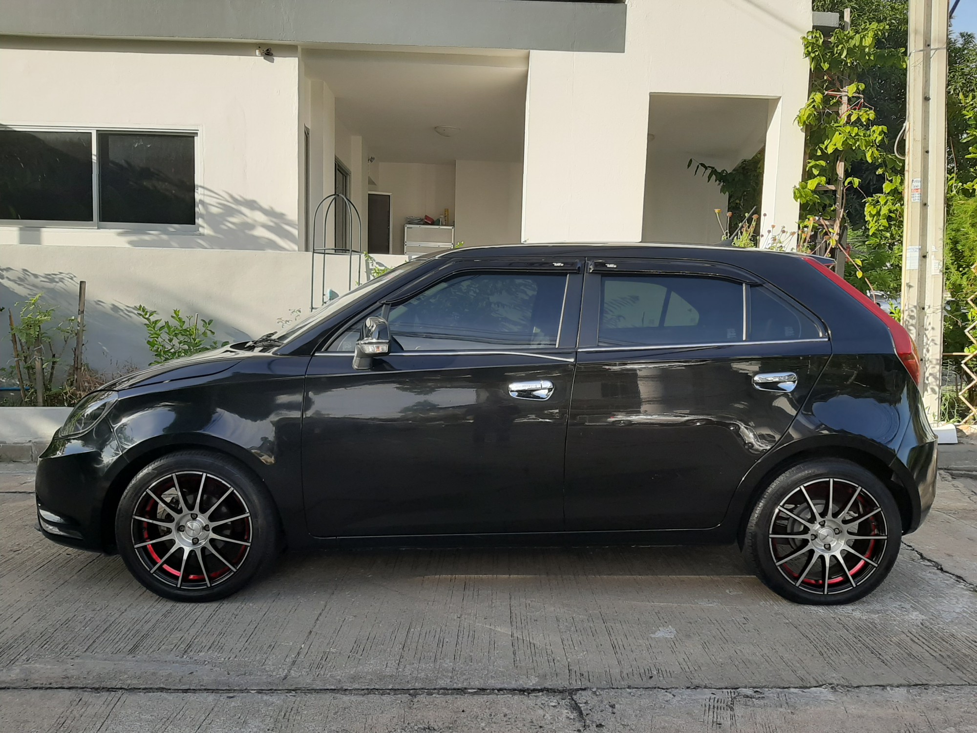 MG3 ปี 2015 สีดำ (รูปที่ 10)