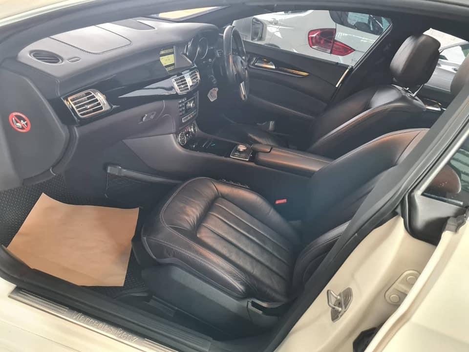 Mercedes-Benz CLS-Class W218 CLS350 ปี 2013 สีขาว (รูปที่ 11)