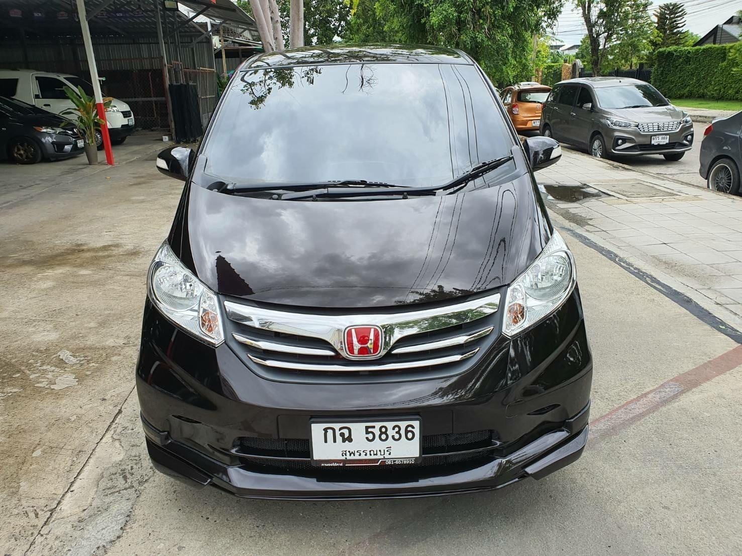 Honda Freed ปี 2013 สีดำ (รูปที่ 2)