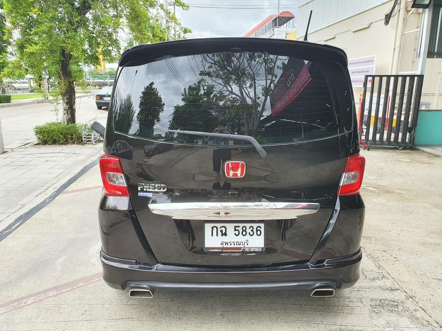 Honda Freed ปี 2013 สีดำ (รูปที่ 6)