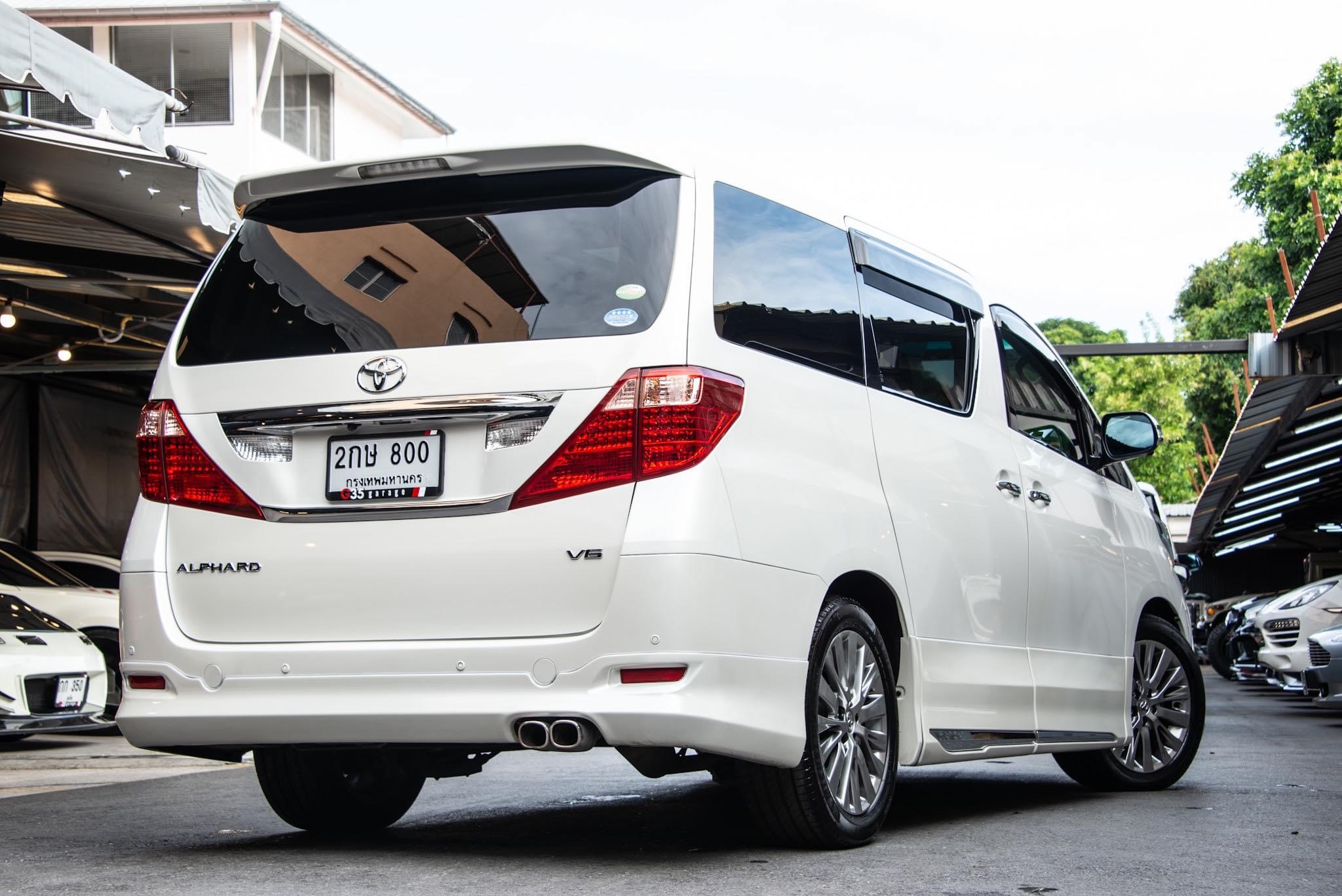 Toyota Alphard ปี 2012 สีขาว