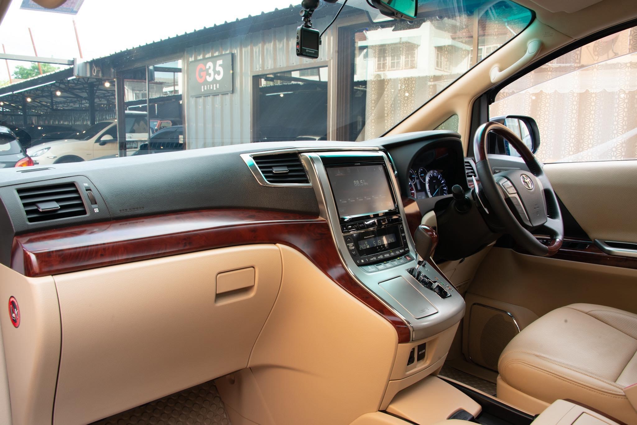 Toyota Alphard ปี 2012 สีขาว (รูปที่ 13)