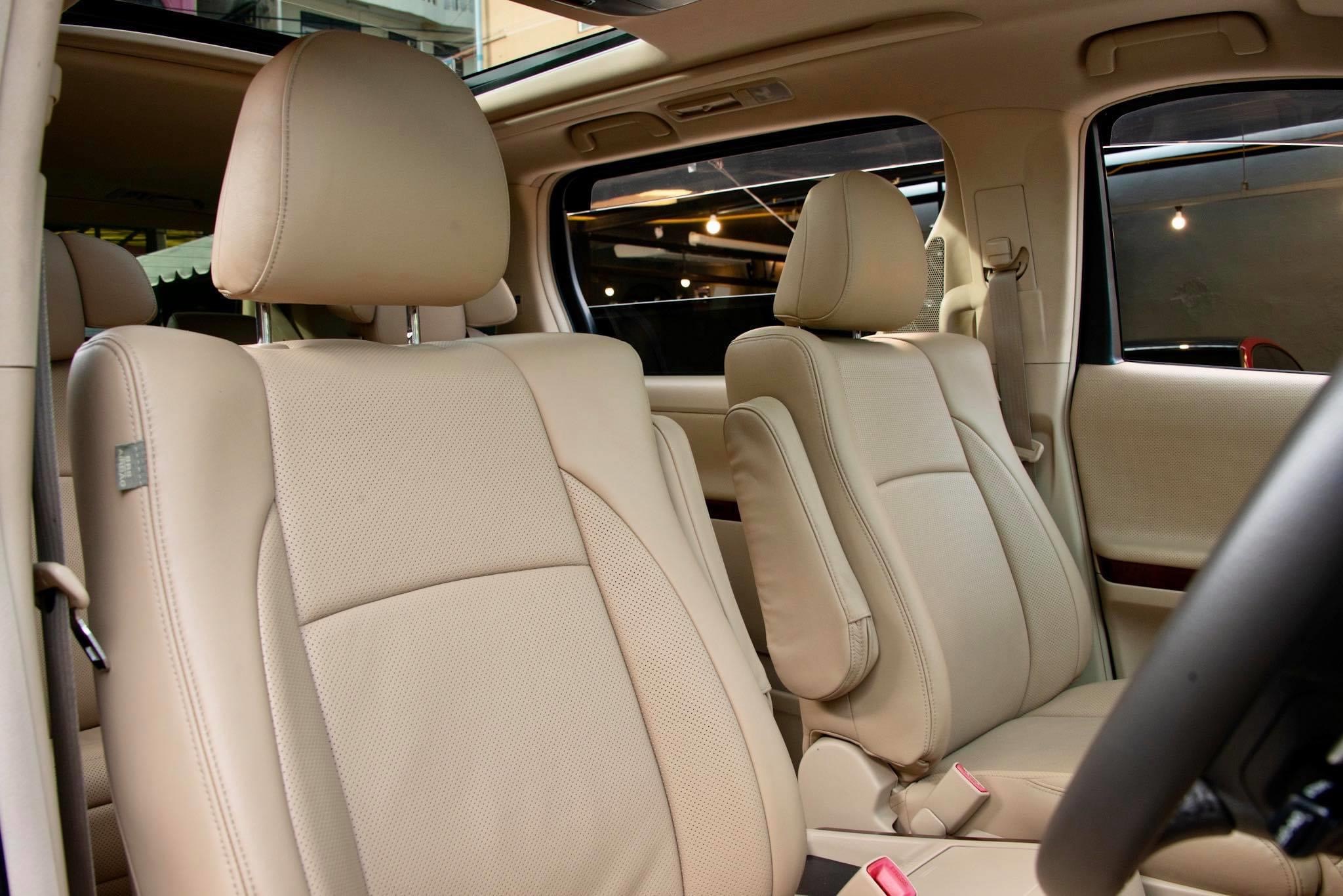 Toyota Alphard ปี 2012 สีขาว (รูปที่ 9)