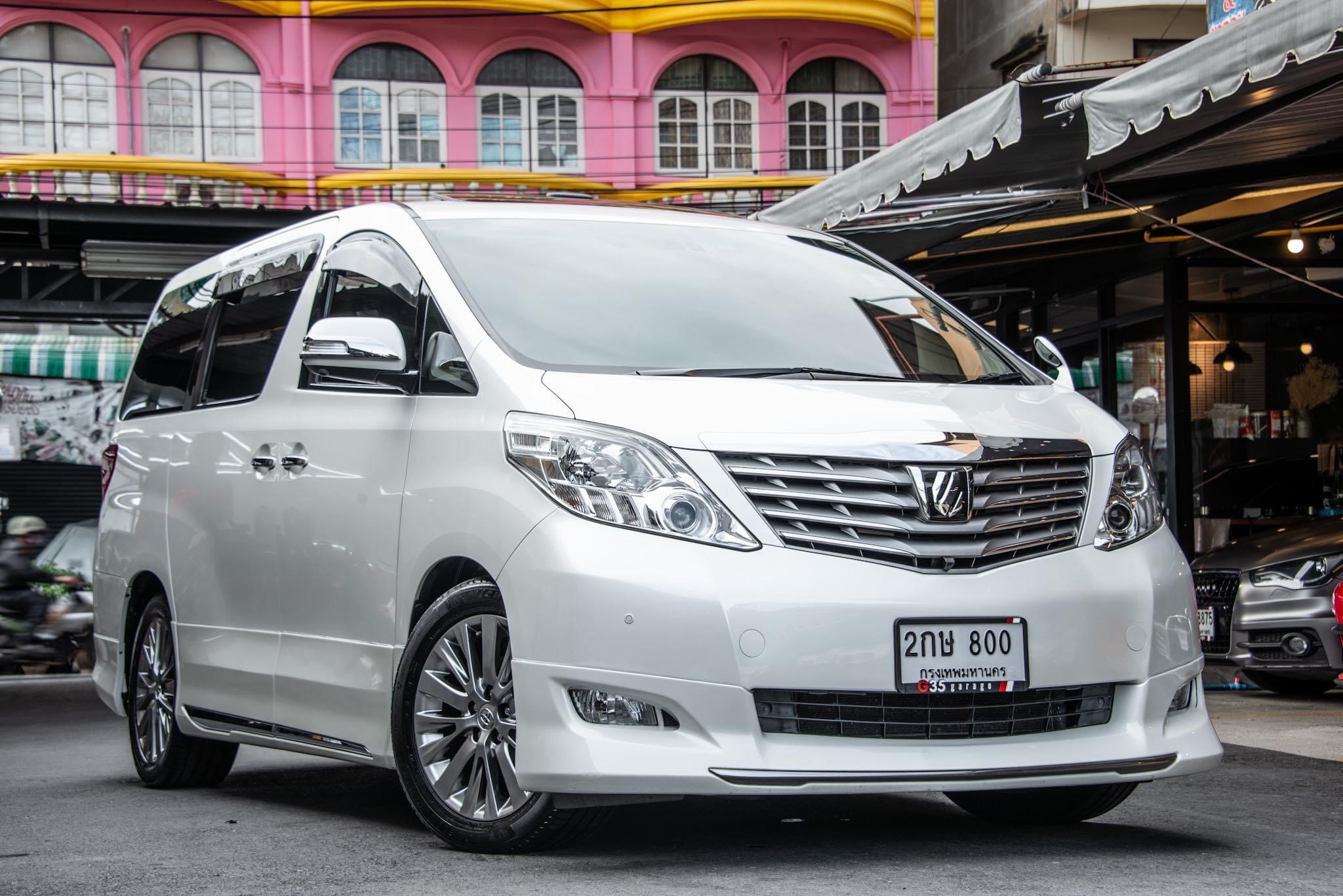 Toyota Alphard ปี 2012 สีขาว