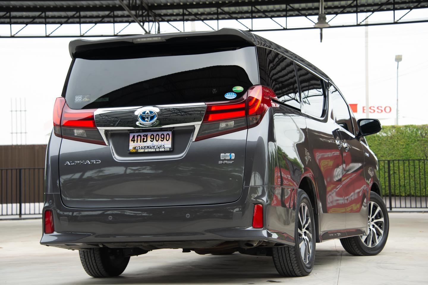 Toyota Alphard ปี 2015 สีเทา (รูปที่ 5)