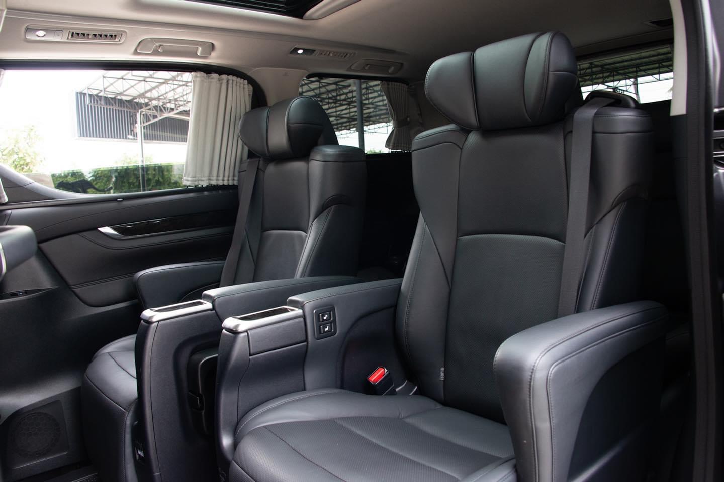 Toyota Alphard ปี 2015 สีเทา (รูปที่ 14)