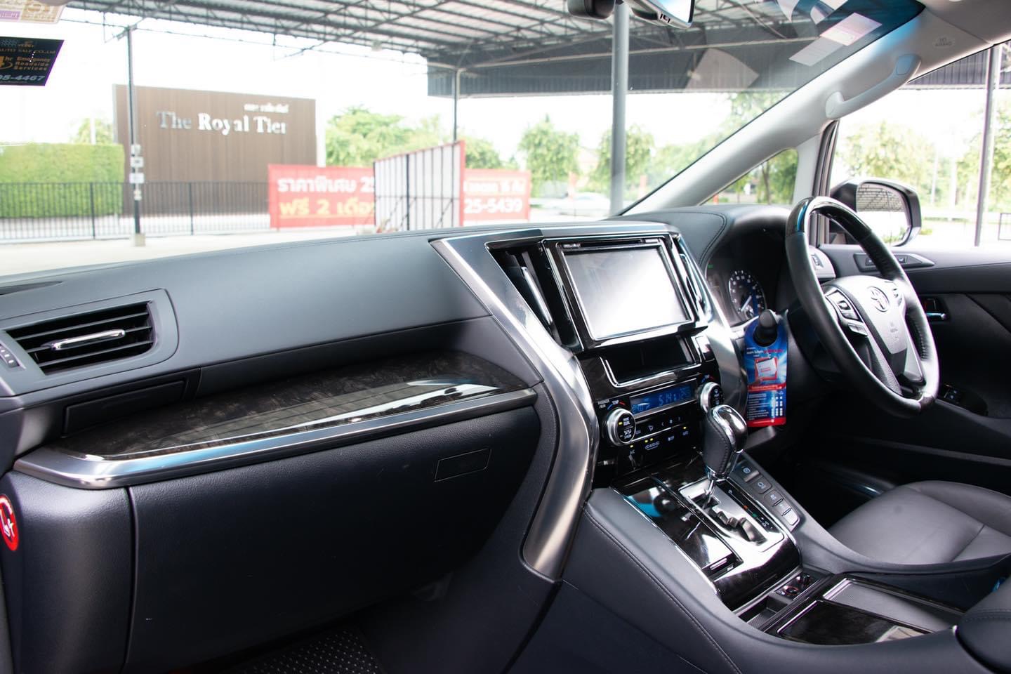 Toyota Alphard ปี 2015 สีเทา (รูปที่ 16)