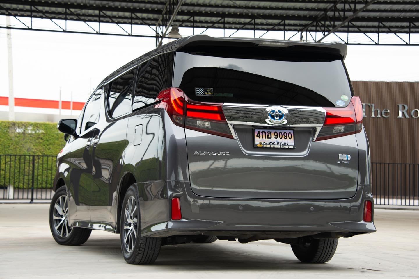 Toyota Alphard ปี 2015 สีเทา (รูปที่ 6)