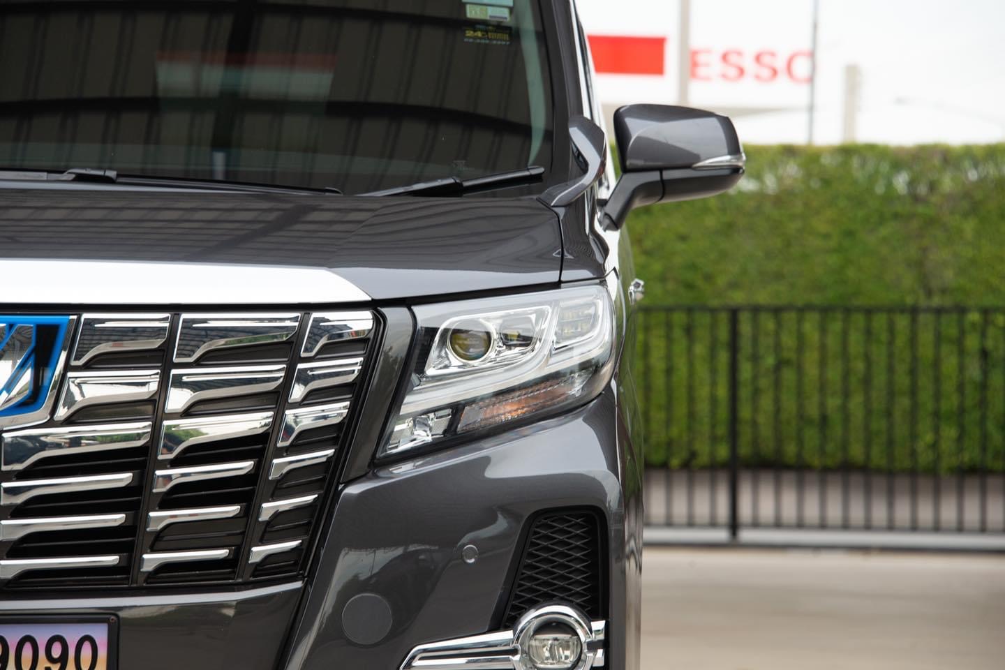 Toyota Alphard ปี 2015 สีเทา (รูปที่ 7)