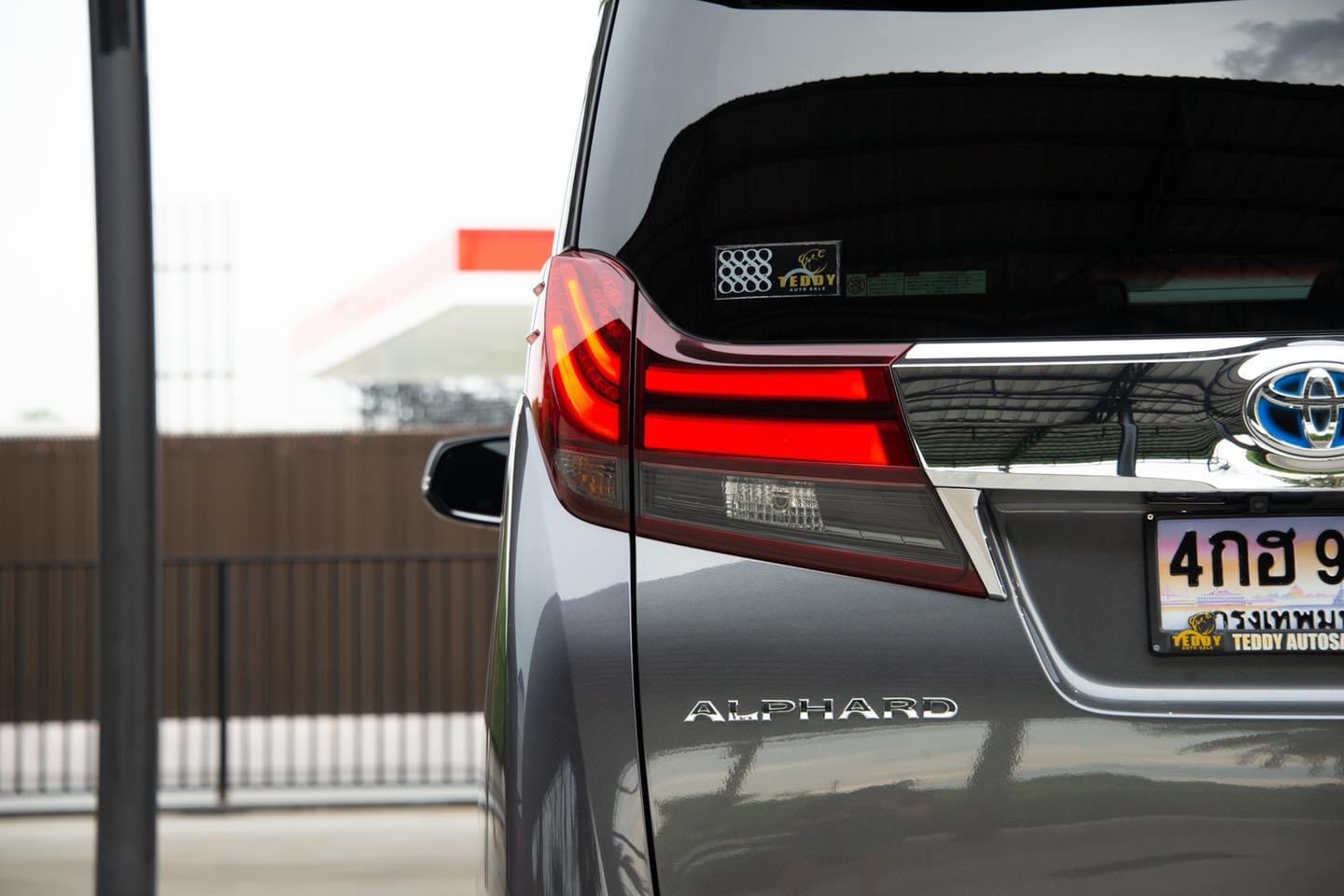 Toyota Alphard ปี 2015 สีเทา (รูปที่ 8)
