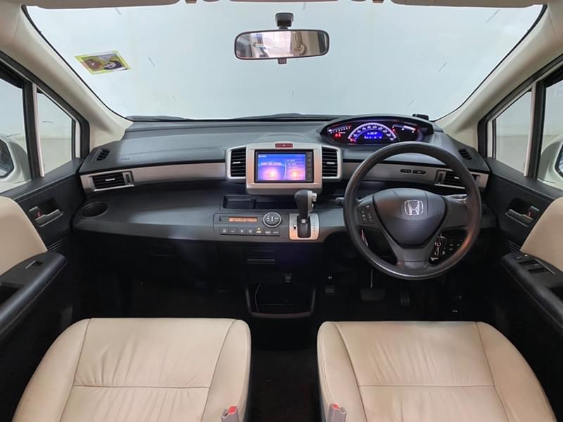 HONDA FREED 1.5 EL AT TOP 2014 (รูปที่ 6)