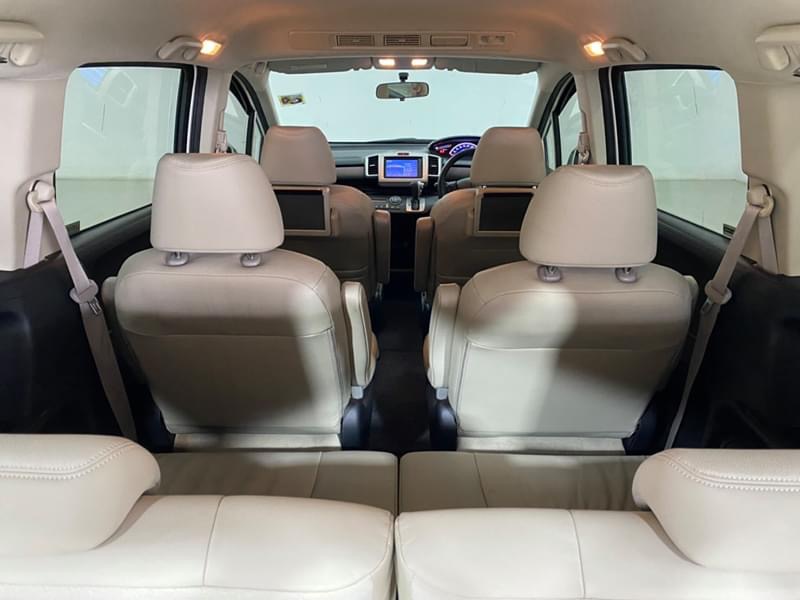 HONDA FREED 1.5 EL AT TOP 2014 (รูปที่ 7)