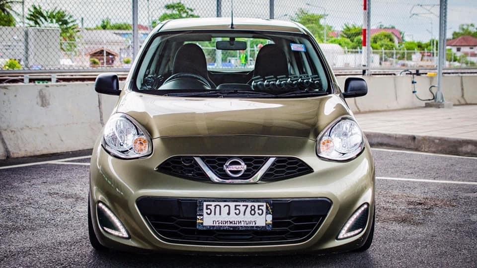 Nissan March ปี 2017 ราคา 220,000บาท