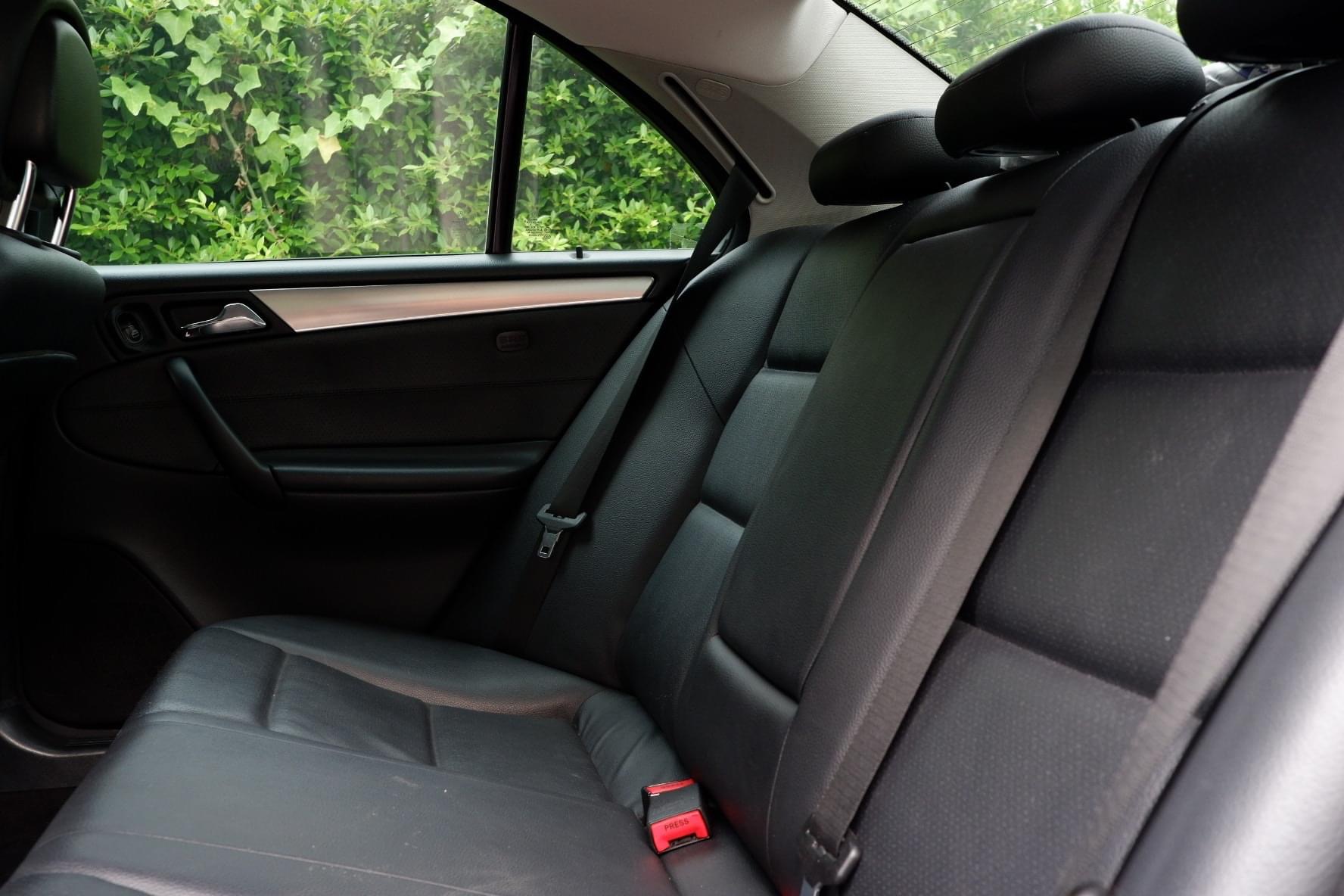 Mercedes Benz C230 AMG V6 (รูปที่ 8)