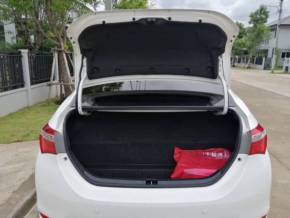 Toyota Corolla Altis โฉม 14-16 ปี 2014 สีขาว (รูปที่ 5)