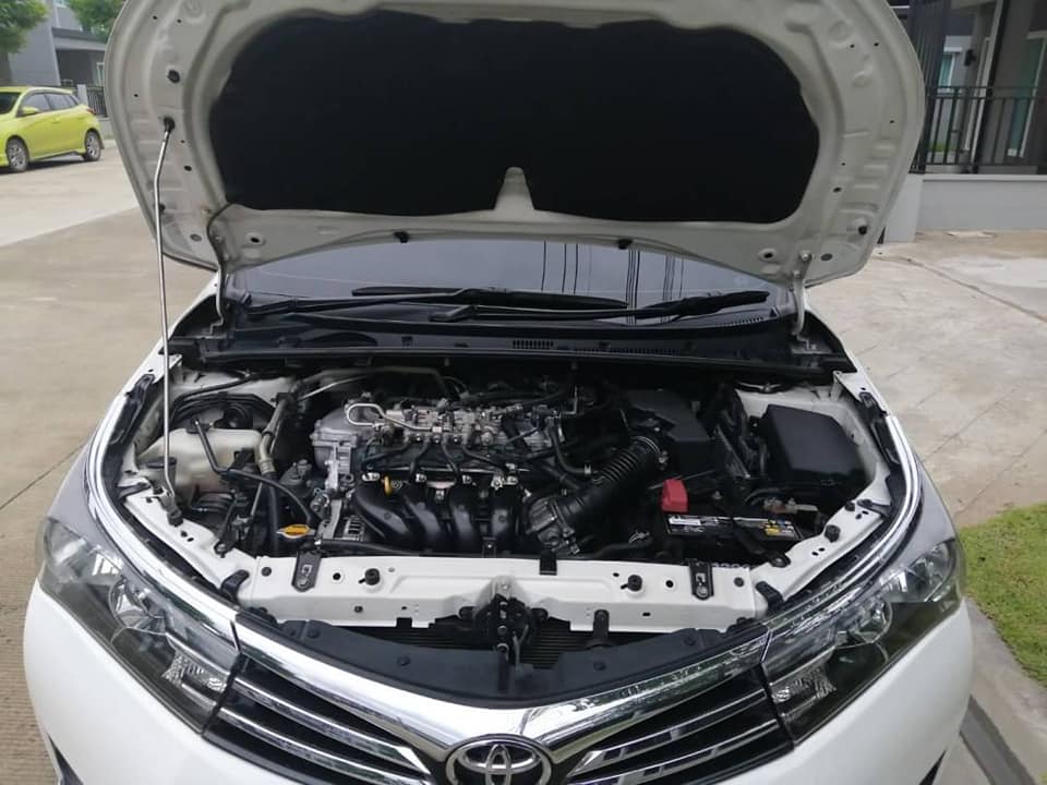 Toyota Corolla Altis โฉม 14-16 ปี 2014 สีขาว (รูปที่ 6)