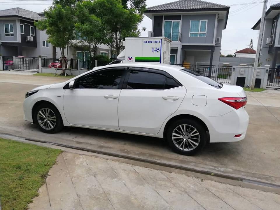 Toyota Corolla Altis โฉม 14-16 ปี 2014 สีขาว