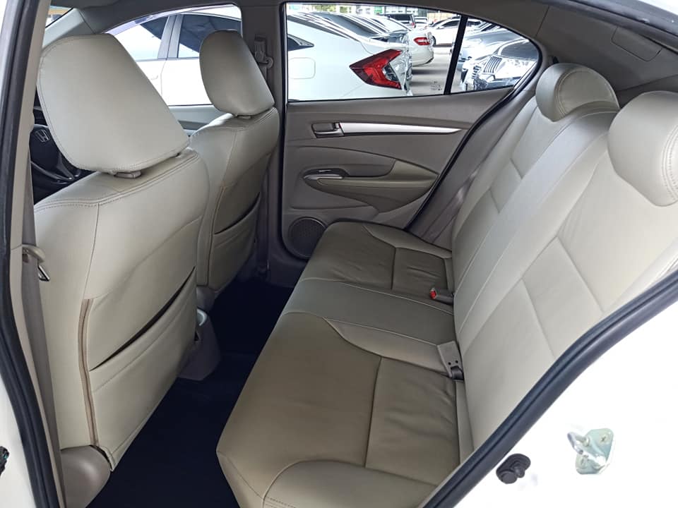 Honda City ปี 2010 สีขาว (รูปที่ 10)