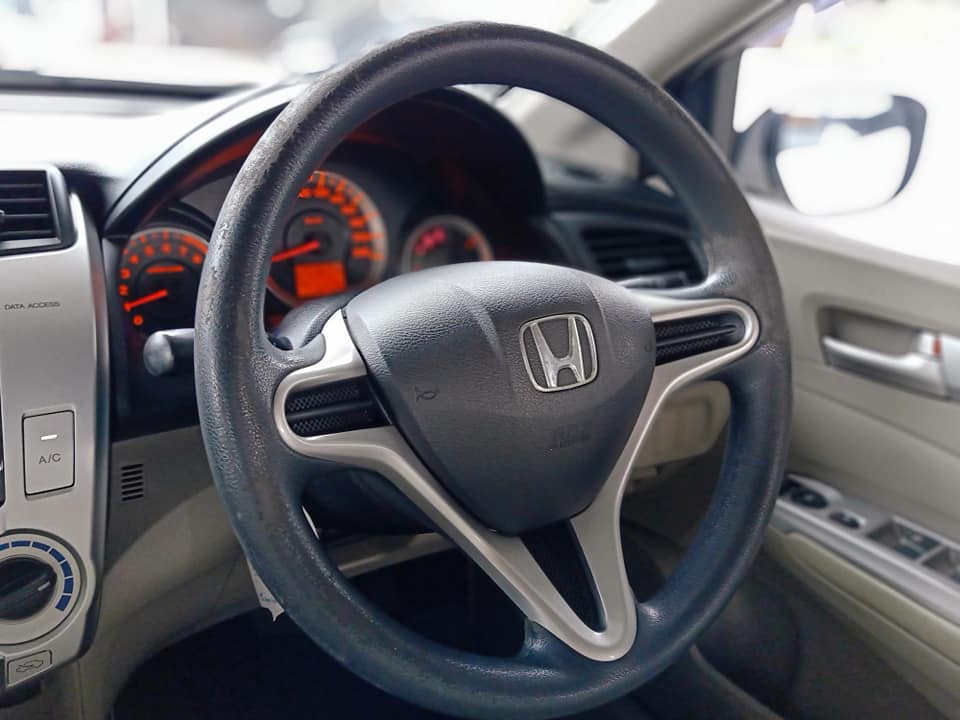 Honda City ปี 2010 สีขาว (รูปที่ 8)