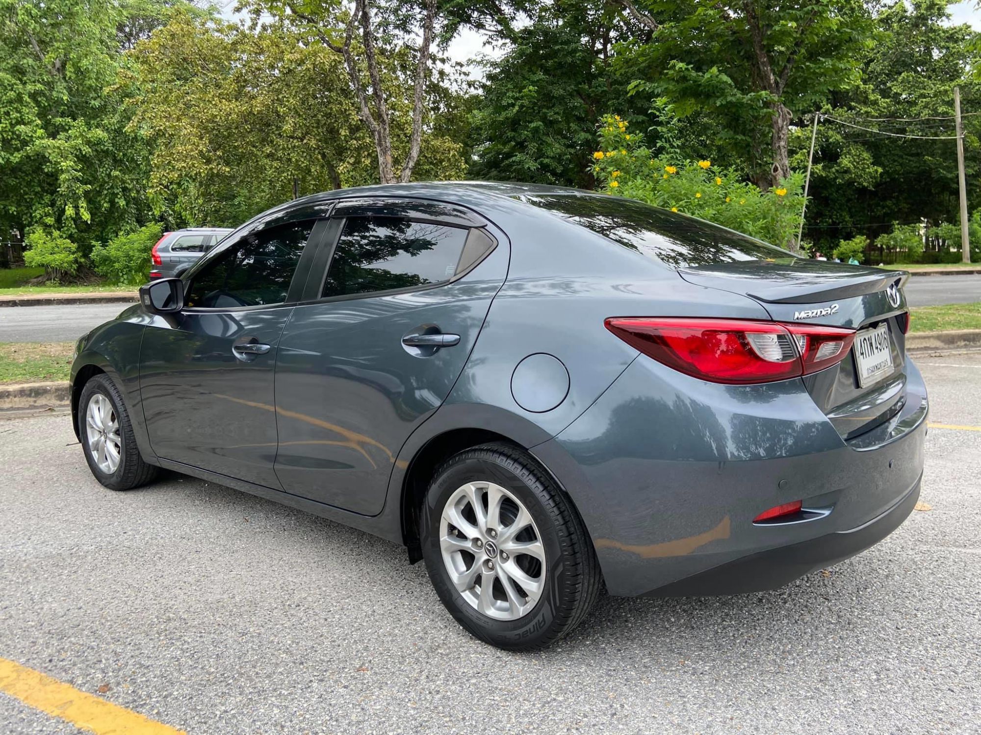 MAZDA 2 SKYACTIV-G 1.3 Sedan (4 ประตู) รุ่นย่อย High (รองท็อป) (รูปที่ 3)