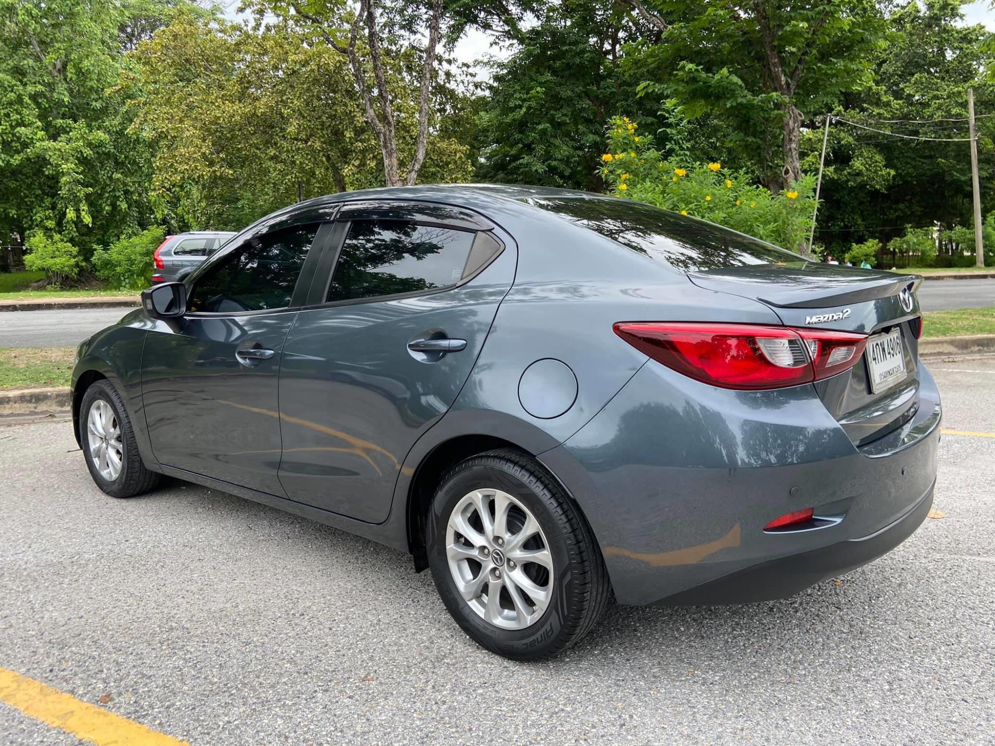 MAZDA 2 SKYACTIV-G 1.3 Sedan (4 ประตู) รุ่นย่อย High (รองท็อป)