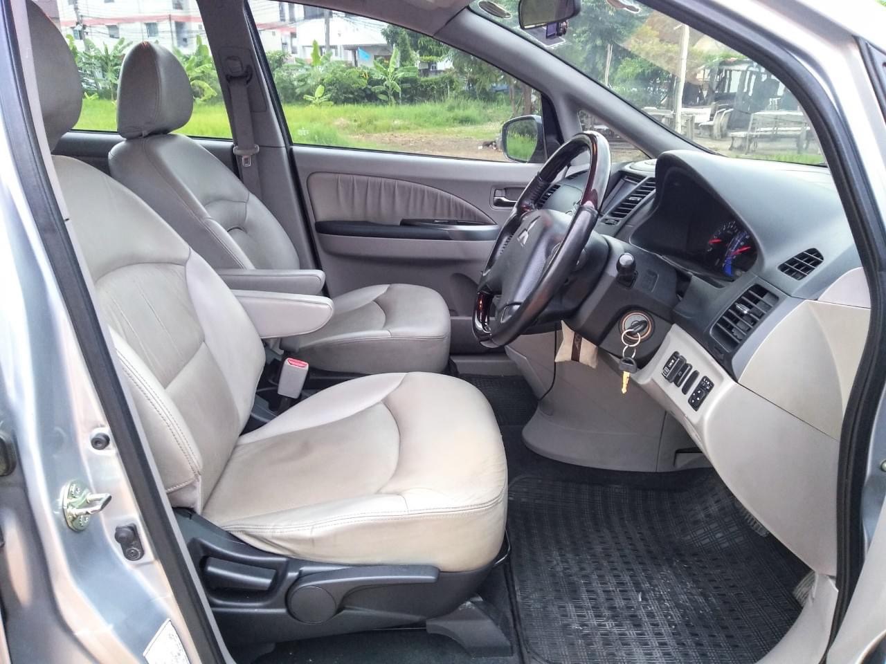 Mitsubishi Space Wagon 2.4 AT ปี2007 (รูปที่ 4)