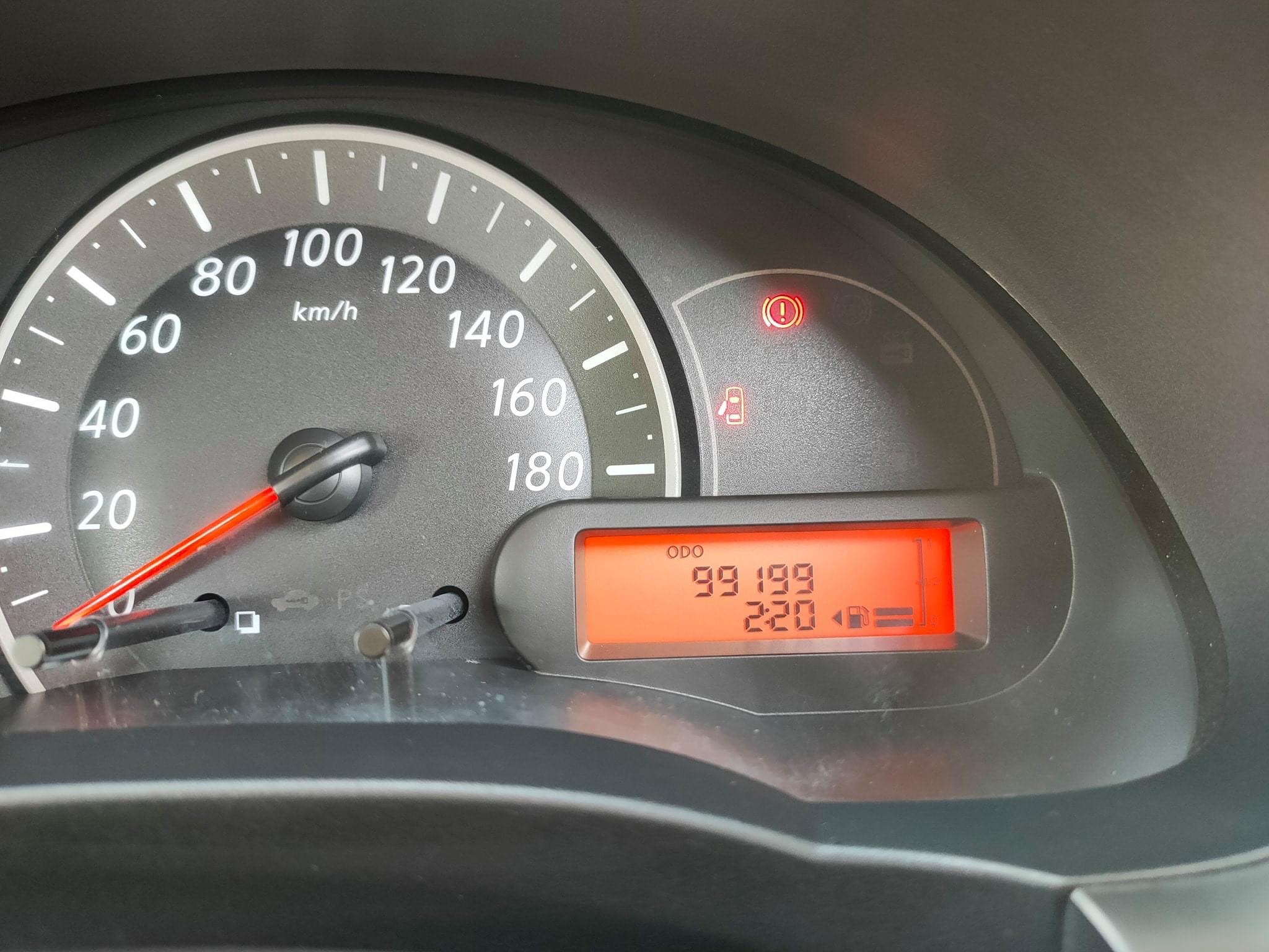 ? ขายนิสมาร์ช 1.2E MT ปี2010 ? (รูปที่ 2)