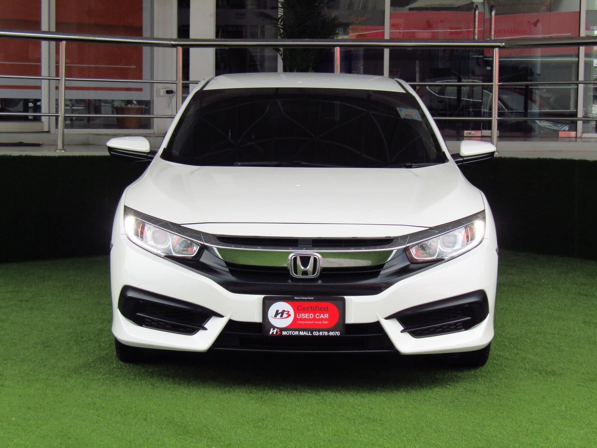 CIVIC 1.8E เกียร์AT สีขาว ปี2017 (รูปที่ 2)