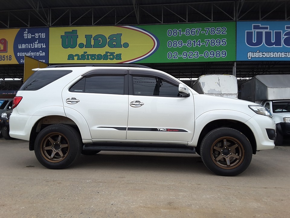 Toyota Fortuner GEN 1 โฉม 2011-2014 ปี 2014 สีขาว (รูปที่ 5)