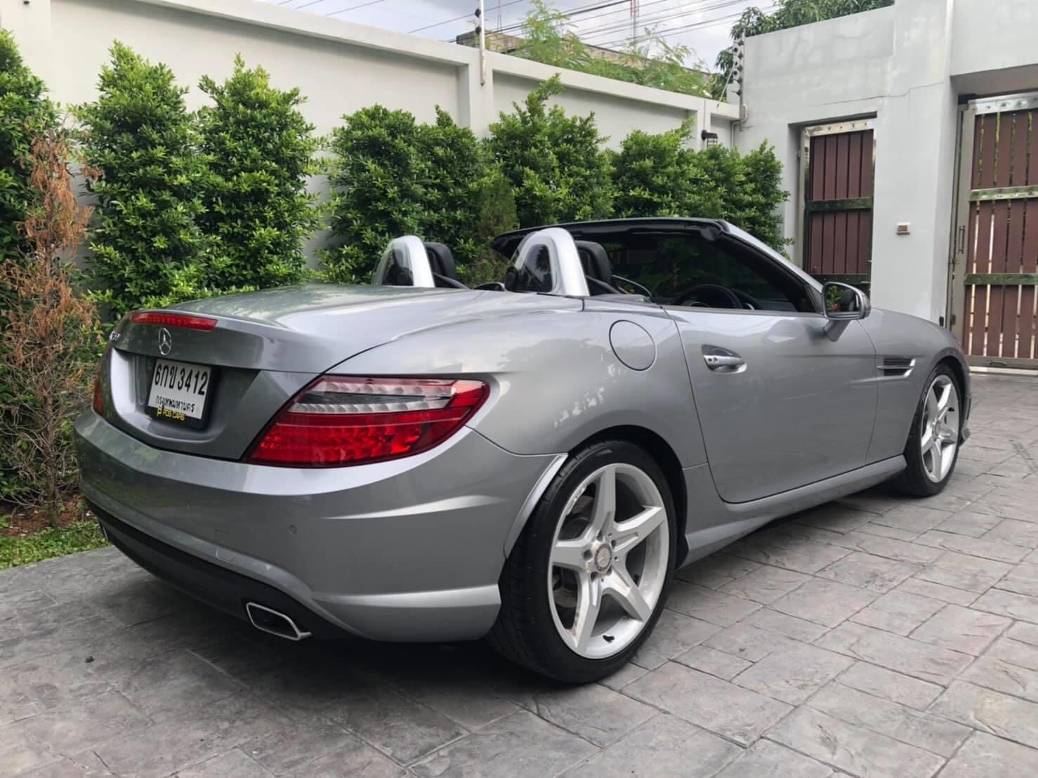 ?Benz SLK 200 AMG R172 ปี 2012 ?