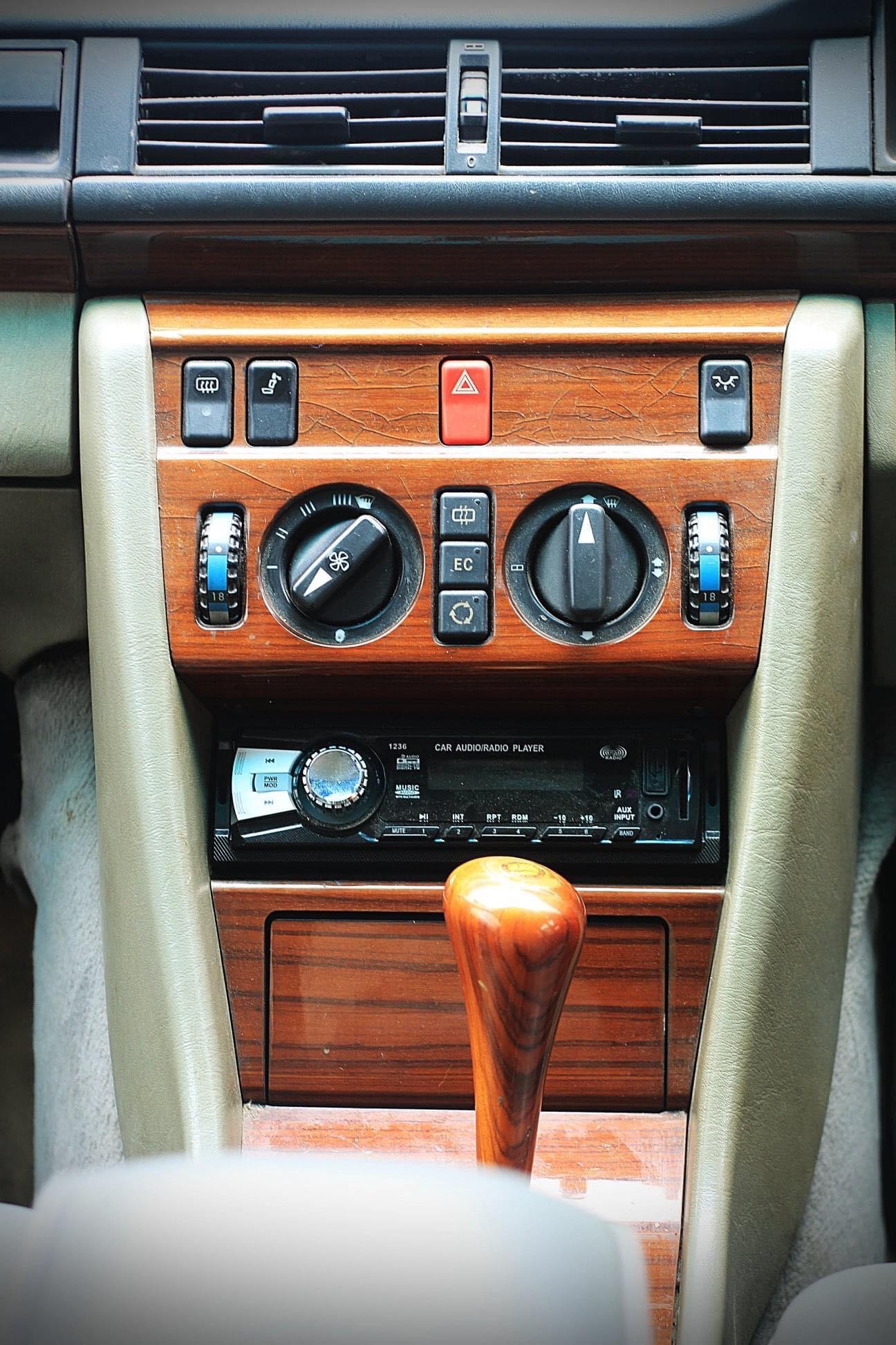 1993 Mercedes-Benz W124 220E Code B (รูปที่ 11)