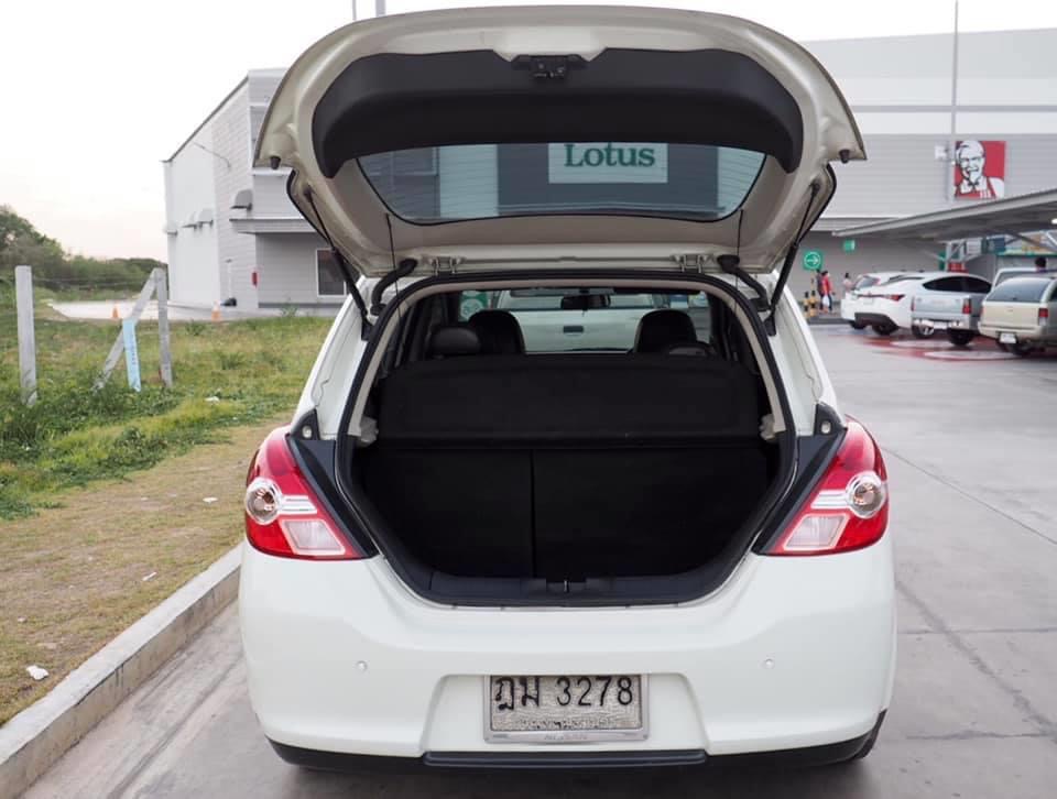 Nissan Tiida 5ประตู 1.8G ตัวTop สุด เกียร์ ออโต้ ปี2011 สีขาว รถบ้านมือเดียว ไม่เคยติดแก้ส (รูปที่ 5)
